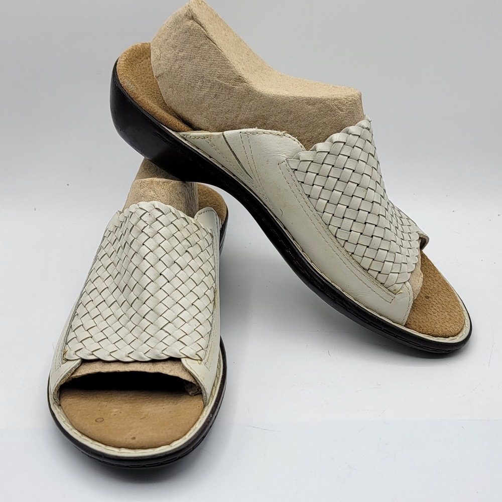 Clarks Bendables Womens 8M White Woven Leather Slide Sandals Comfort Mules 1718